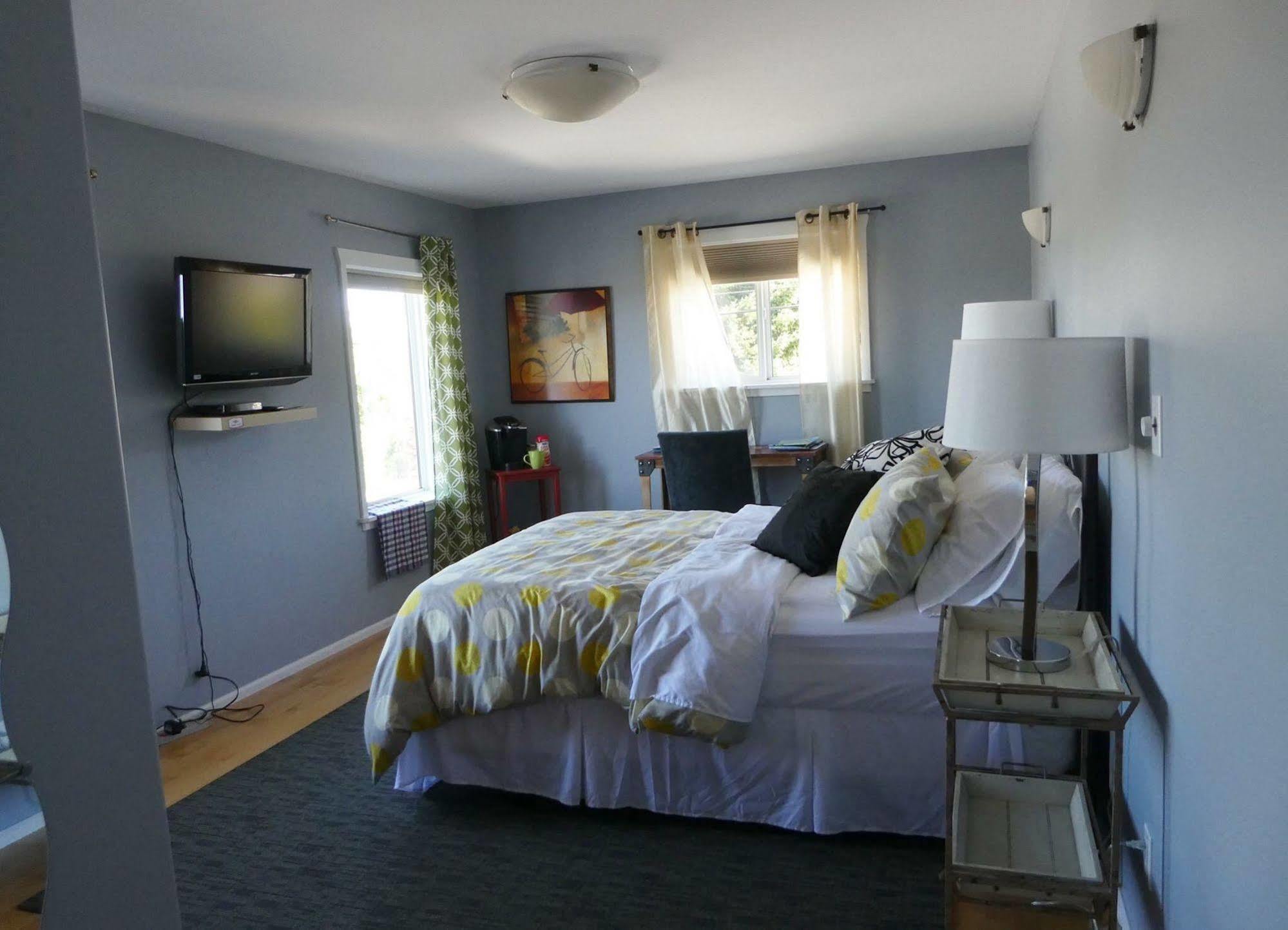 Money Pennies Bed And Breakfast Campbell River Exterior foto